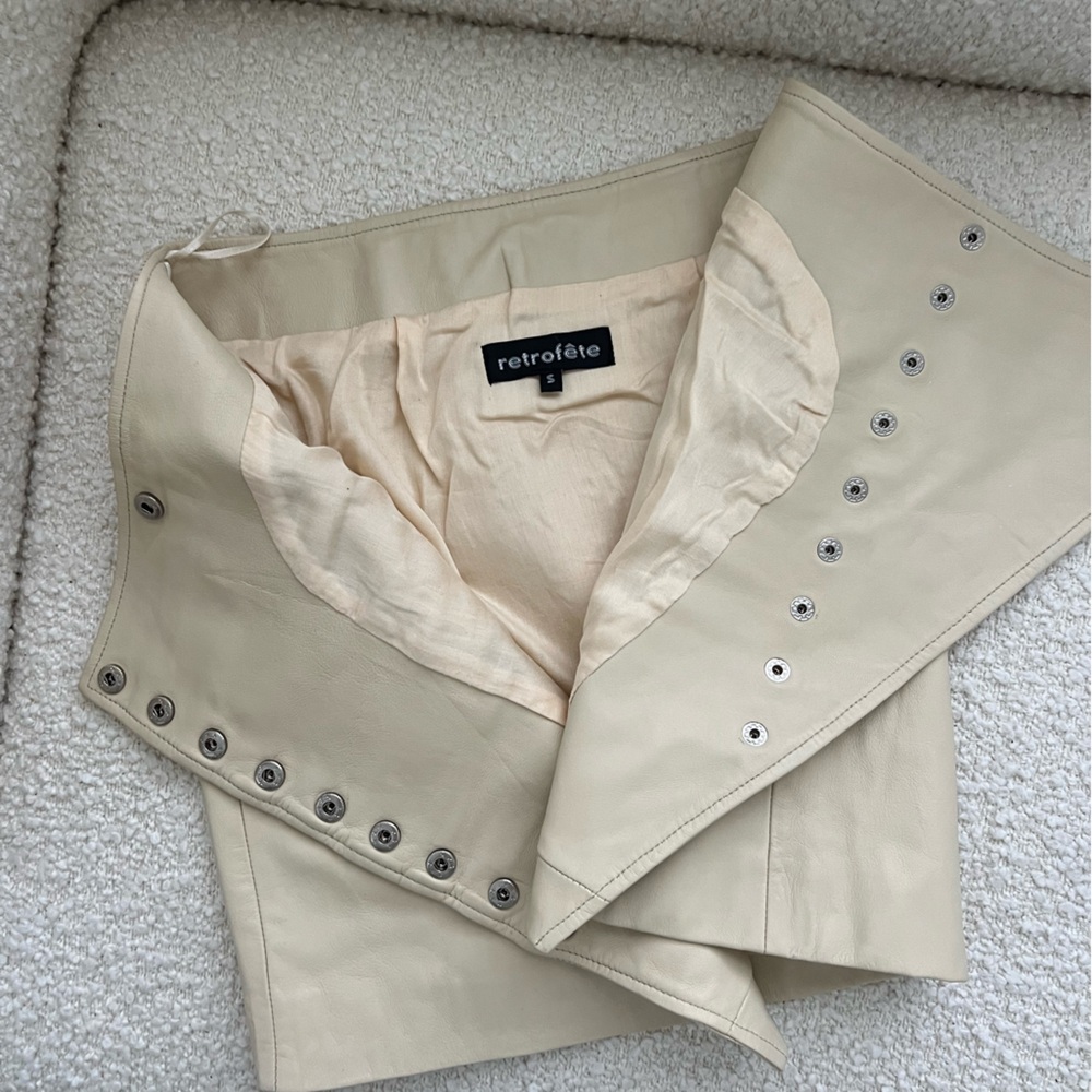 RETROFETE Willa Leather Pleated Skirt, Beige Size Small - Picture 9 of 11